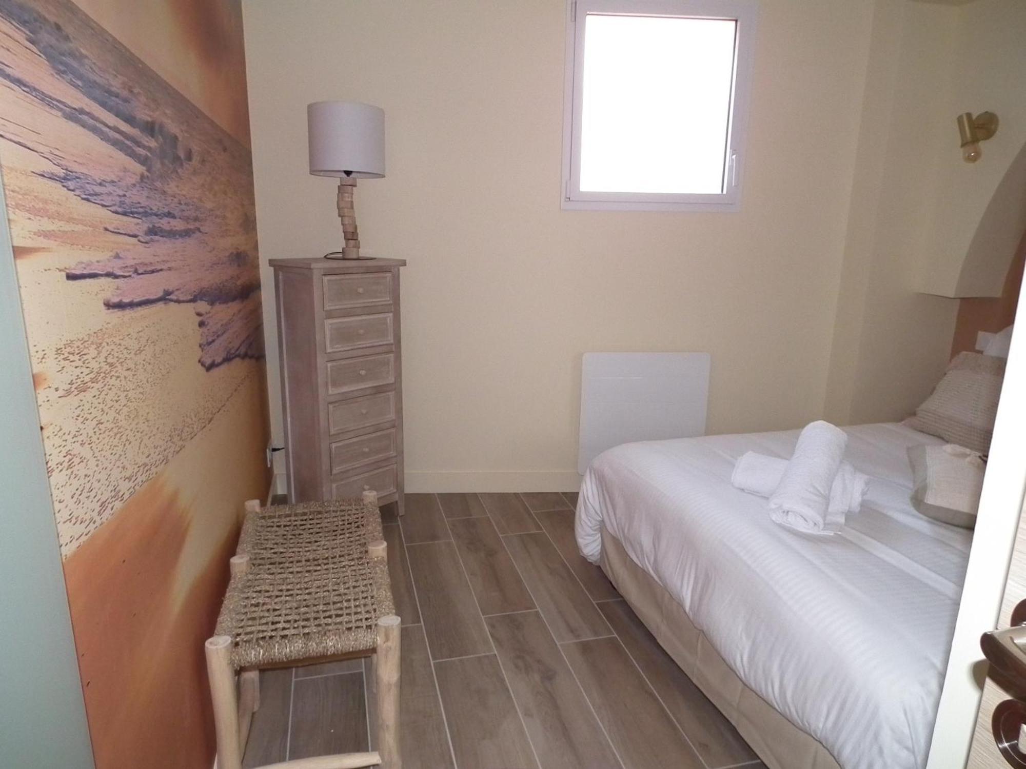 Les Maisons De Louise Pirou 部屋 写真